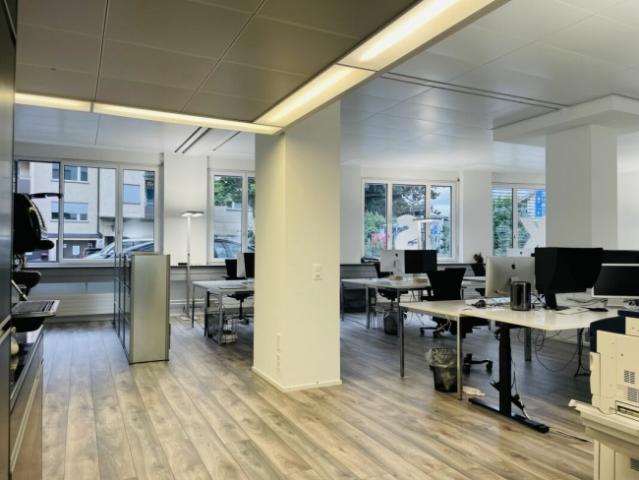 Repräsentative Bürofläche in Wollishofen ready to move in