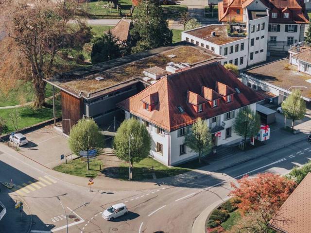 Repräsentative Gewerbeliegenschaft im Ortskern: vielseitig nutzbar und in top Zustand