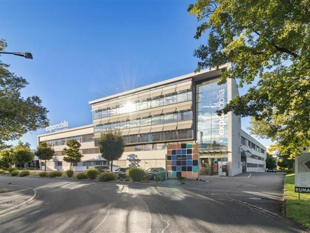 Repräsentative Liegenschaft für Gewerbe, Logistik und Büro