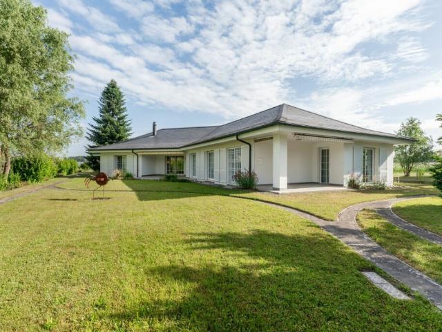 Repräsentatives Anwesen mit Potenzial und 900 m² Bauland Reserve