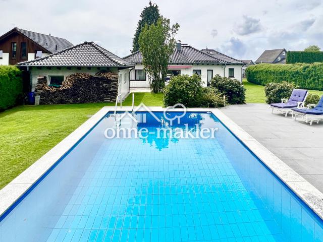 Repräsentatives Anwesen mit Pool und Baugrundstück VON PRIVAT