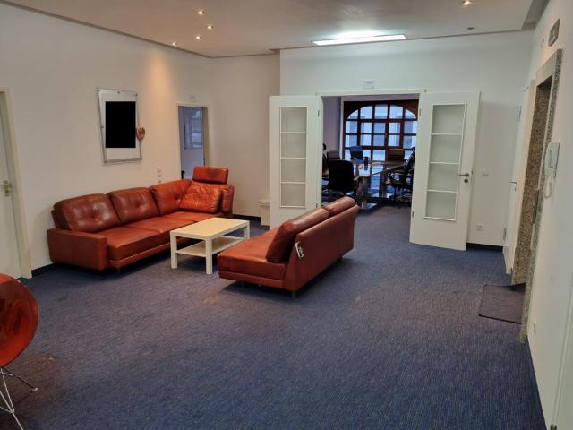 Repräsentatives & barrierefreies Büro mit Terrasse – Nähe Hbf