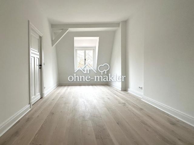 Repräsentatives Penthouse in klassischer Stadtvilla! Nähe Dahlem! 1 von 4 Wohnungen