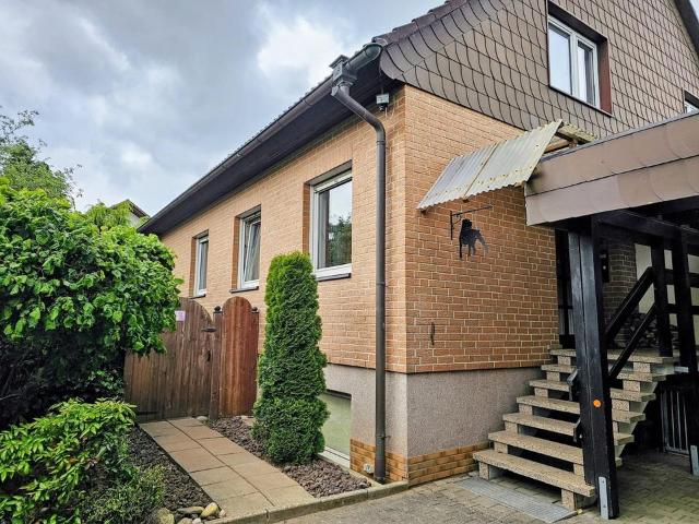 Repräsentatives Wohnhaus mit Einliegerwohnung. Provisionsfrei!
