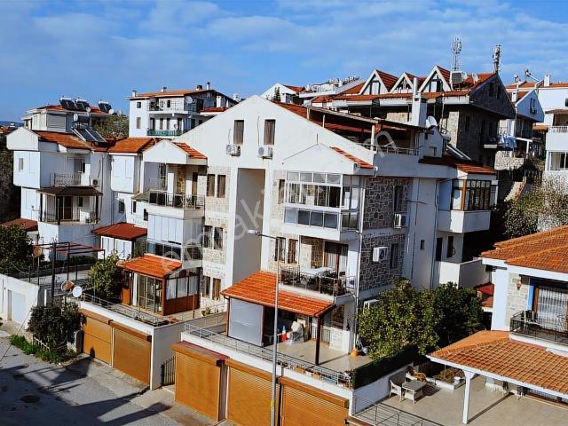 Rest Emlak Merkezde Müstakil Bahçeli, Kapalı Garaj 2+1 Daire