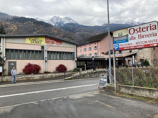Restaurant mit Mehrfamilienhaus und Bauland R3 / Restaurant mit Mehrfamilienhaus und Grundstück R3