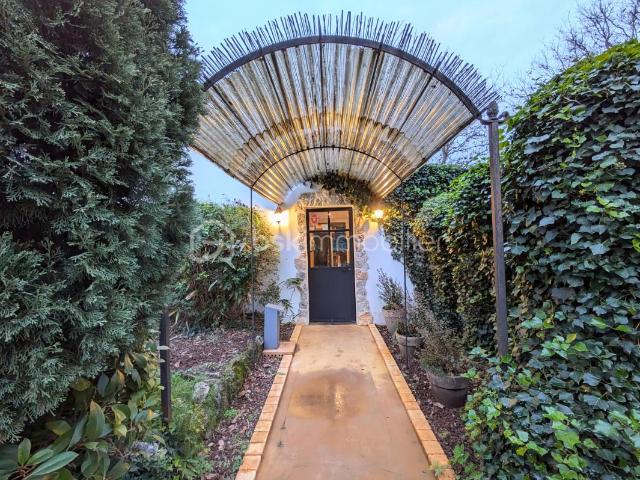 Restaurant à saisir de 223m2 avec plusieurs salles