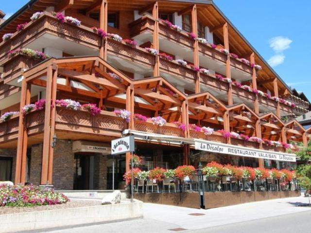 Restaurant for rent in Crans Montana Ref 31324 | dreamo. Ch