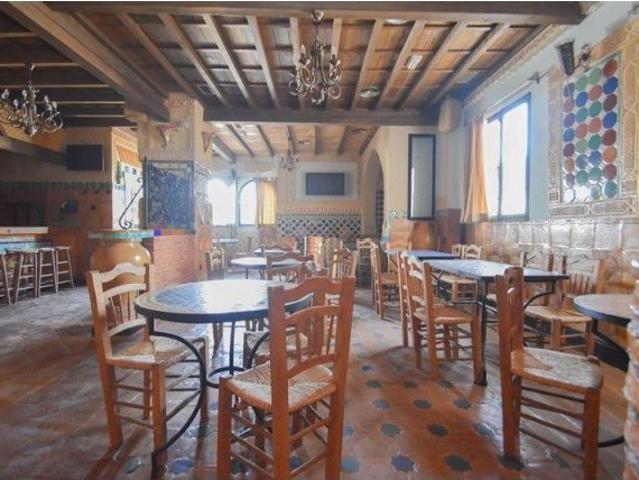 Restaurante totalmente instalado con licencia