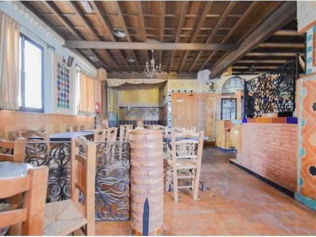 Restaurante totalmente instalado con licencia