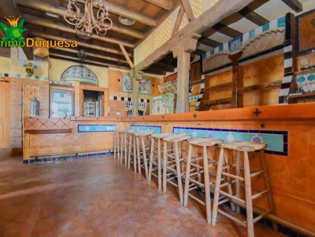 Restaurante totalmente instalado con licencia