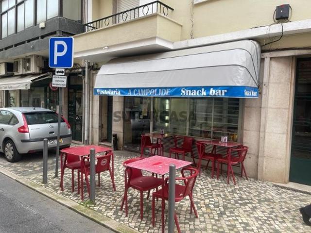 Restaurante Com Esplanada Em Campolide Equipado | Pronto A funcionar