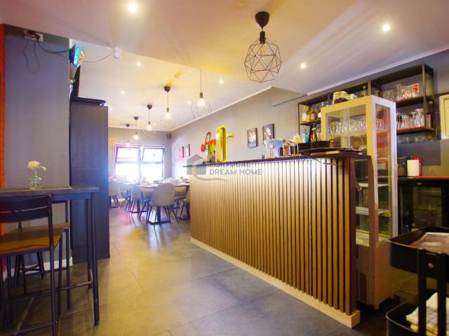 Restaurante com negócio na Santa Eulália. 105m² Albufeira e olhos de água