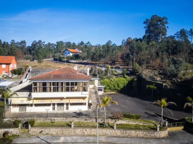 Restaurante com projeto de aprovado para quartos em Panque, Barcelos