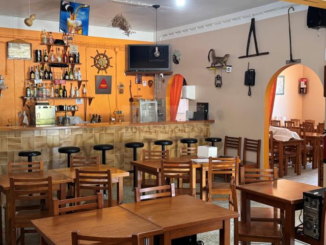 Restaurante e Moradia em Marmelete