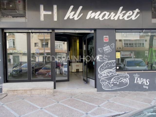 Restaurante En Una Ubicación Céntrica En Torremolinos Málaga