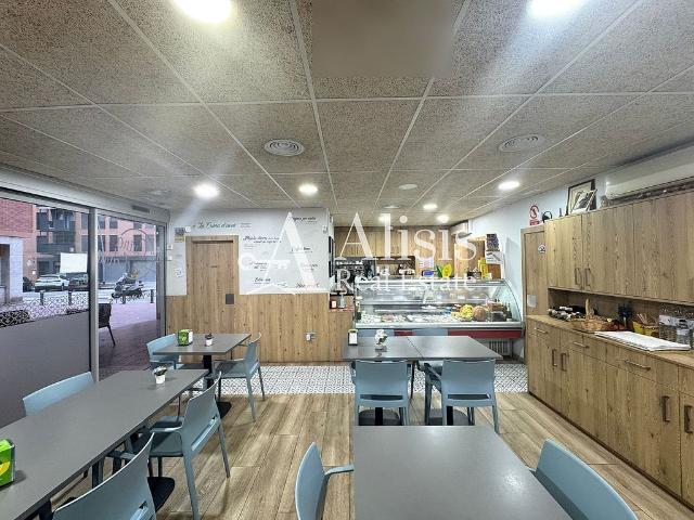 Restaurante en venta en calle De Santiago Rusiñol, Molins de Rei, de 95 m² 2 habitaciones por 220.000