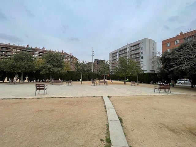 Restaurante en venta en calle D'espronceda, Barcelona, de 281 m² 3 habitaciones por 298.000