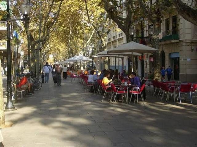 Restaurante en alquiler en Barcelona, de 140 m² 2 habitaciones por 2.600