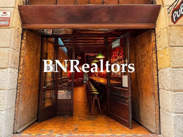 Restaurante en alquiler en calle Dels Banys Vells, Barcelona, de 98 m² por 1.397