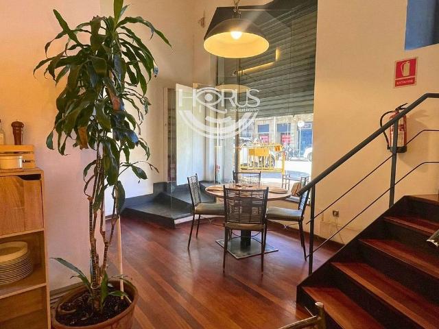 Restaurante en alquiler en calle De Bailèn, Barcelona, de 115 m² 1 habitación por 1.700