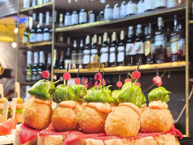 Restaurante en alquiler en calle De Blai, Barcelona, de 130 m² 3 habitaciones por 3.800