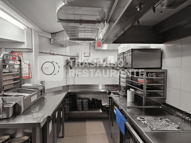 Restaurante en alquiler en calle De la Vila Nova, Terrassa, de 200 m² 1 habitación por 2.491
