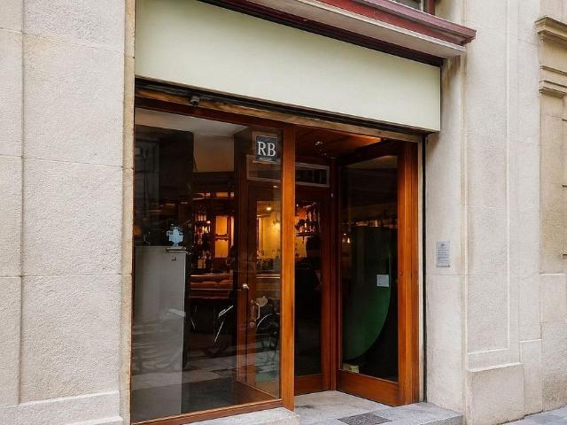 Restaurante en alquiler en calle Del Tigre, Barcelona, de 134 m² por 900