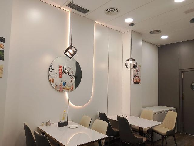 Restaurante en alquiler en calle Gran Via de Les Corts Catalanes, Barcelona, de 130 m² 2 habitaciones por 2.056