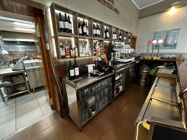Restaurante en alquiler en Cubelles, de 200 m² 4 habitaciones por 850
