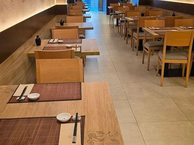 Restaurante en alquiler en plaza Tetuan, Barcelona, de 140 m² 3 habitaciones por 2.500