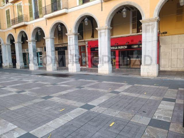 Restaurante en funcionamiento en traspaso PLAZA MAJOR