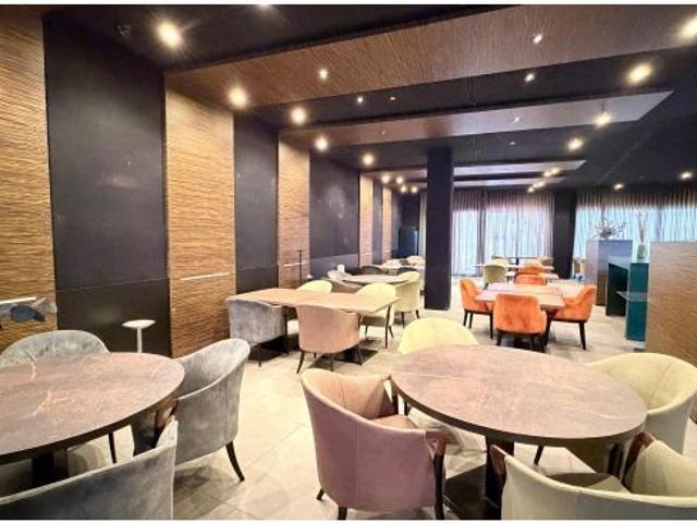 RESTAURANTE EQUIPADO + LOCAL ANEXO