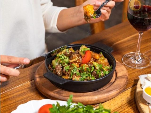 Restaurante na Baixa de Faro com esplanada