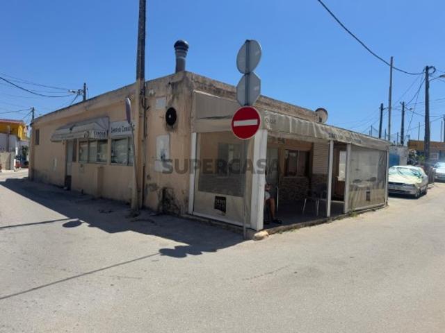 Restaurante para Recuperar na Trafaria Excelente Oportunidade de Investimento!