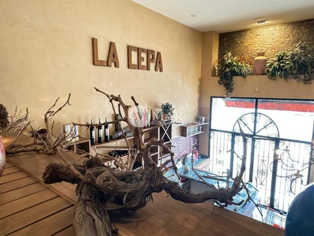 Restaurante situado en Novo Sancti Petri 133 m² con licencia
