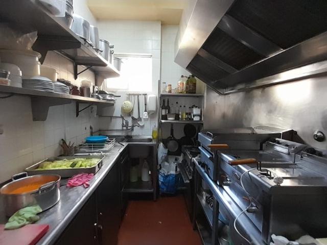 Restaurante/Cafetaria / junto ao Campo Mártires da Pátria