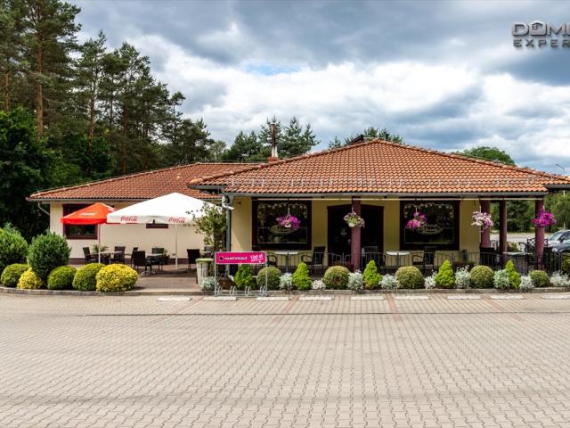 Restauracja z wyposażeniem i marką, 328 m2, inwestycja