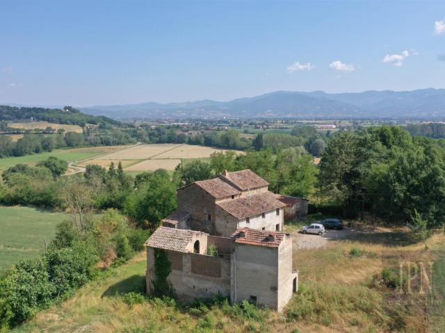 Restauro di Citerna Three 250m² Citerna