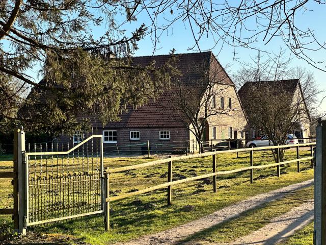 Resthof mit Weideland ideal für Pferdehalter!