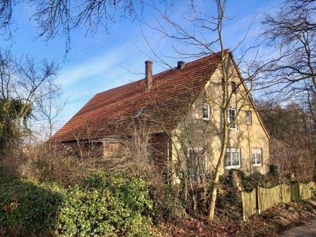 Resthof mit Gartenland u. Waldfläche