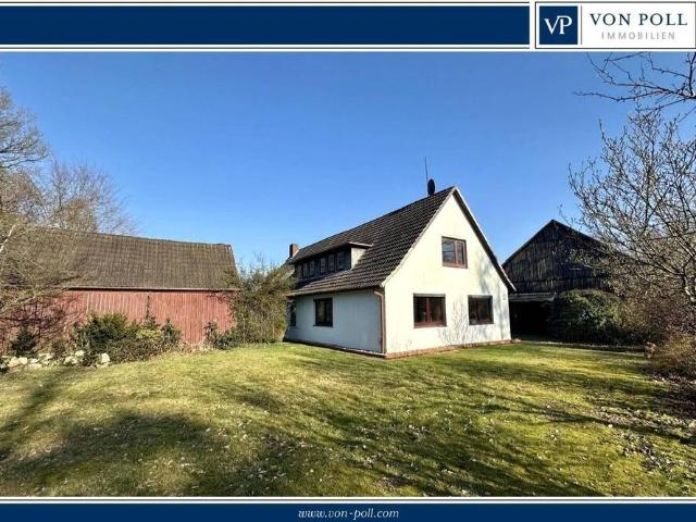 Resthof mit großem Grundstück und Nebengebäuden