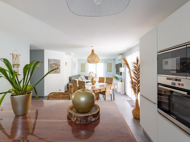 Restinclières Villa contemporaine de plain pied 85 M2 3 Chambres Piscine