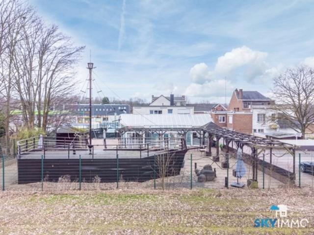 RESTO/SNACK/APPART 2CH 120 PLACES ASSISES 40 EMPL PARK
