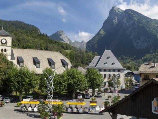 Resturant Fonds de commerce à vendre SAMOENS 74