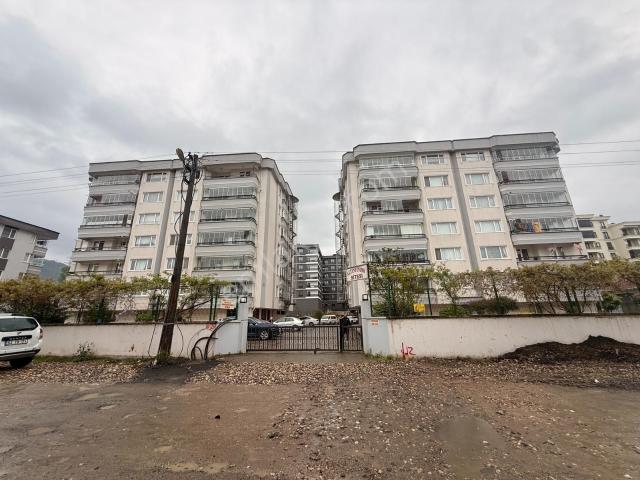 Resuloğlu Emlak'tan Cumhuriyet Mah Site İçi 135 M2 Krediye Uygun