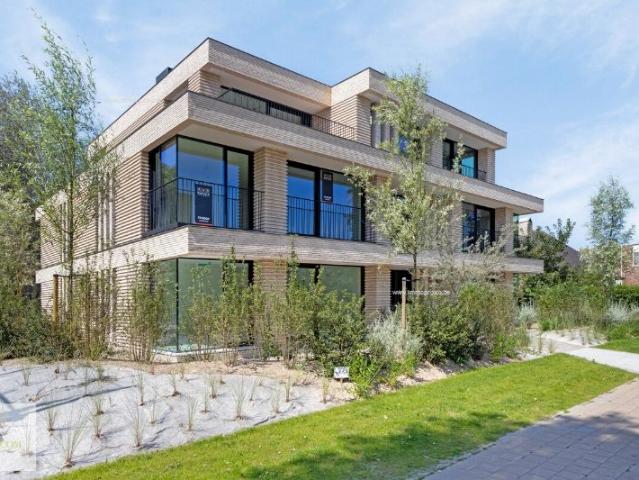 Res. FRANK LLOYD WRIGHT