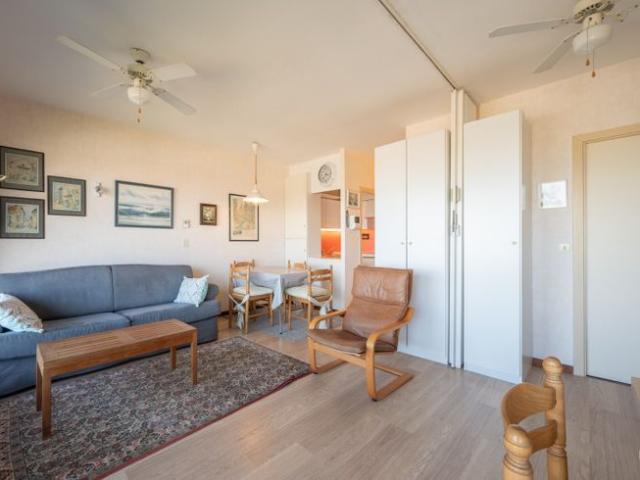 RES. LAGUNA BEACH STUDIO 957 DUINBERGEN
