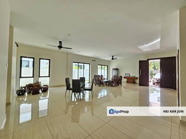Res Trees Country Heights, Kajang 3 Storey Semi D
