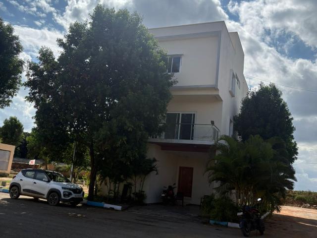 Resale | 3 BHK 1500 Sq.Ft. Villa in Legacy Villa